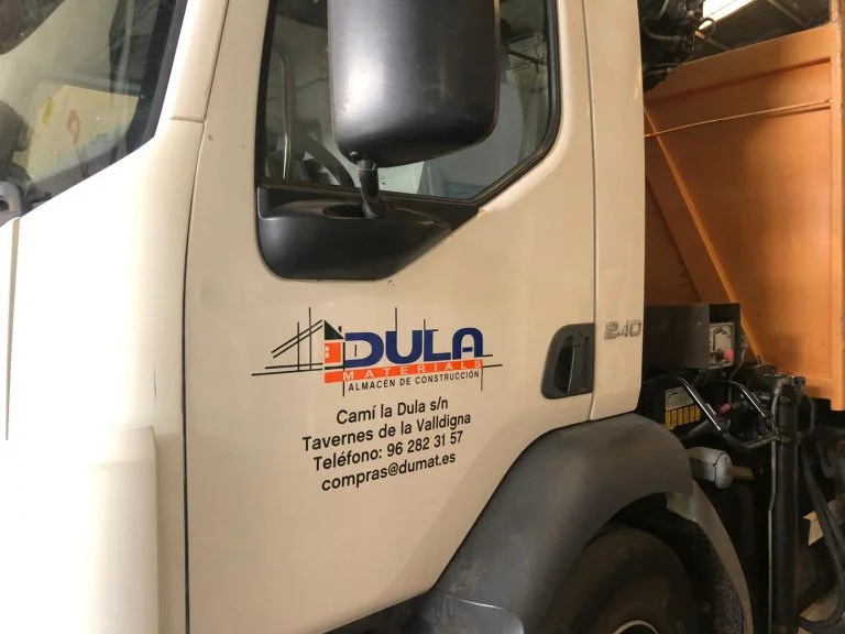 CAMION
